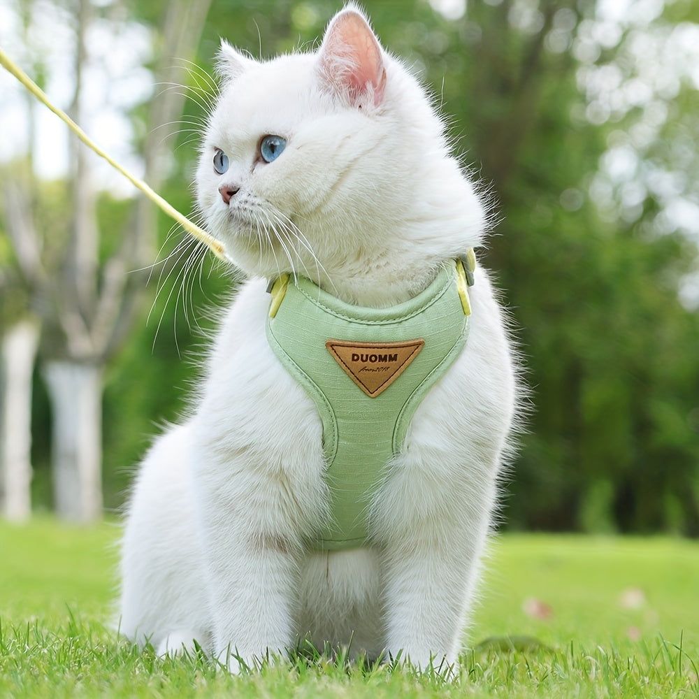 Superior Cat Outfitters: Adjustable Harness & Leash for Outdoor Adventures